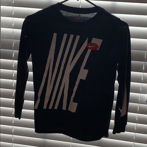 Nike long sleeve shirt boys junior M